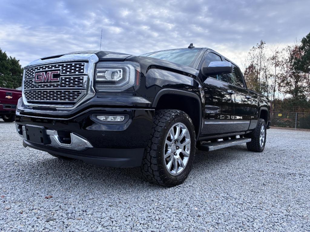 2017 GMC Sierra Denali's photo