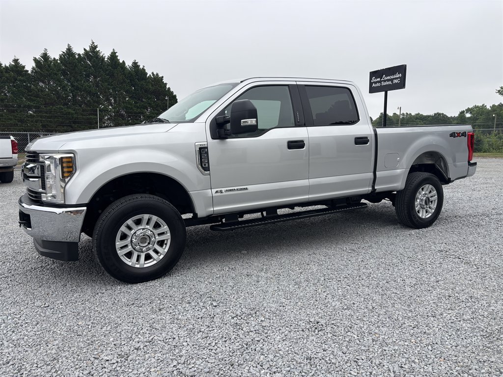 2019 Ford F-250 XLT 4x4 Crew Cab 6-3/4' Box's photo